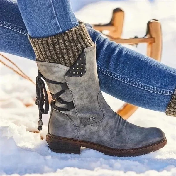 Wool-lined winter boots 4